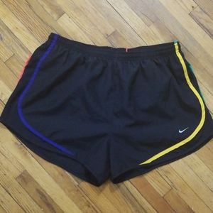 NIKE - women's running shorts